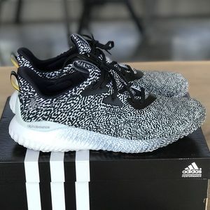 Adidas Alphabounce ‘Aramis’ OG Sz. 10 Black/White